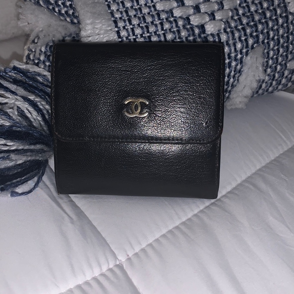 100% authentic Chanel black wallet